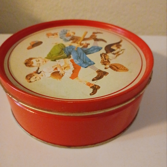 Two Vintage Tins Children & Beagle Playing - Picture 2 of 14